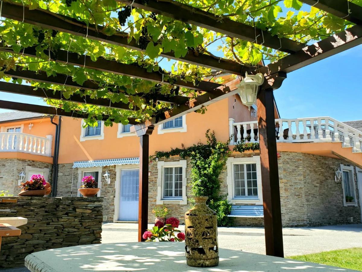 Apartamentos Turisticos Rosa リバデオ エクステリア 写真