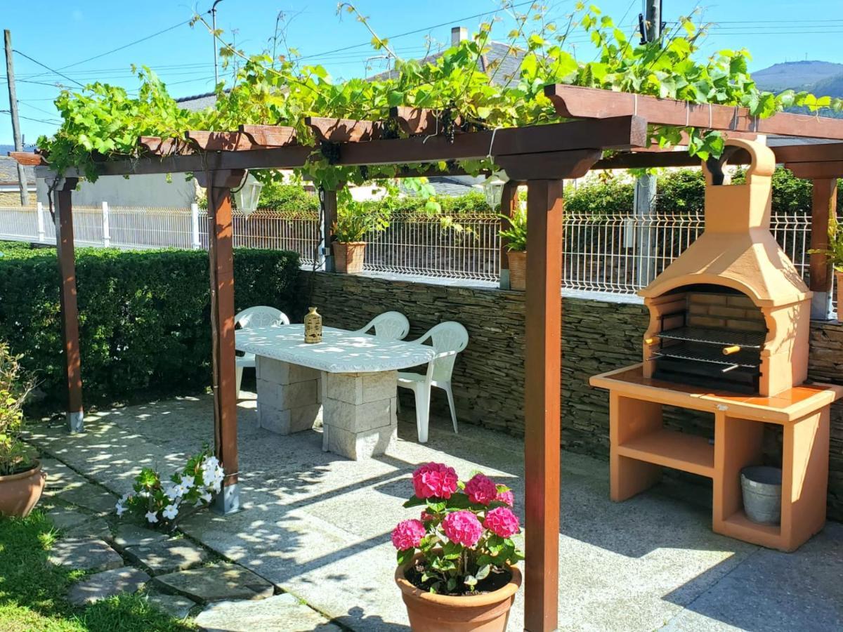 Apartamentos Turisticos Rosa リバデオ エクステリア 写真